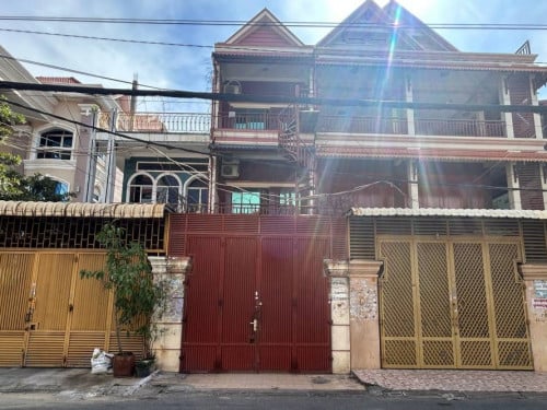 Flat House for Rent in BKK3 – Best Living Offer✨