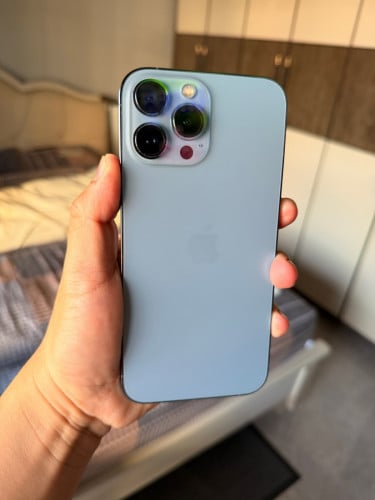 iPhone 13 Pro Max 256g ពេលទិញថ្មីទេី​បដូរសេរី​ អត់ដែរដោះគ្រឿង