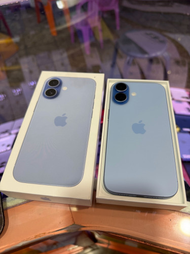 iPhone 17 99.9% ZA Blue