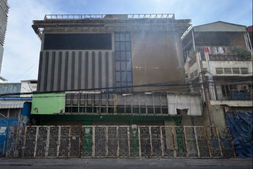 Large Shophouse for Rent in BKK3 - Business Area