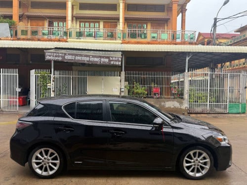 Lexus CT 200h 2012 For Rent /出租