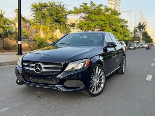 Mercedes Benz C300 4Matic សន្លឹកពន្ធថ្មី