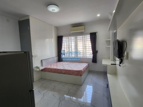 N547 | Western Studio Apartment For Rent in Toul Sangke Area