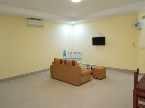 N787 | Spacious 1 Bedroom Apartment For Rent with Car Park