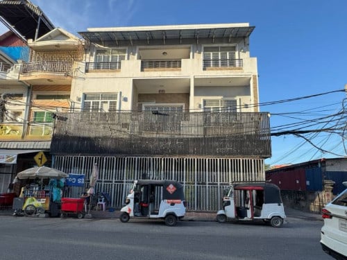 Shophouse for Rent in Psar Derm Kor –