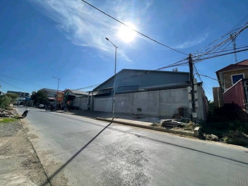 Warehouse1750m2 near Hanoi for sale