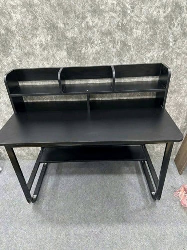 តុធ្វើការ