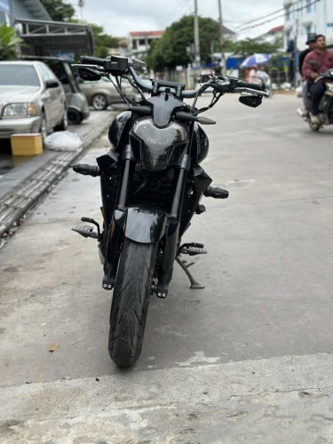 ម៉ូតូធំ លក់បន្ទាន់