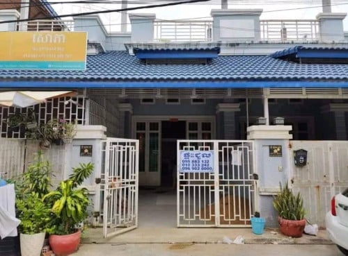 ផ្ទះល្វែងជួល