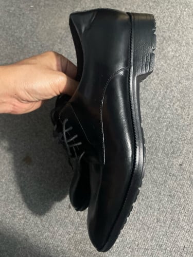 ស្បែកជើងស្បែកសុទ្ធ