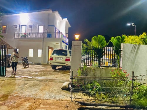 ផ្ទះវិឡាកែង ជួលសម្រាប់គ្រូសារ