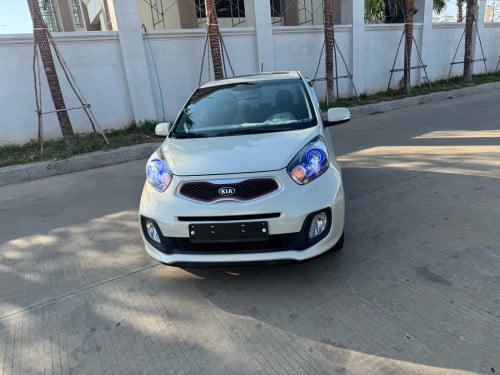 ជាប្រភេទឡានហ្វូលអប់សិនពេញបេីកដំបូល តំលៃចចារបាន