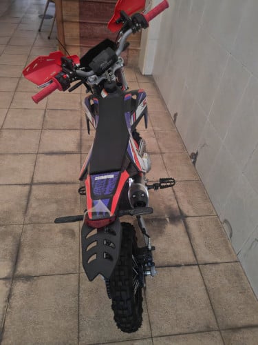 ម៉ូតូត្រៃកូនក្មេងមិនសូវជិះ