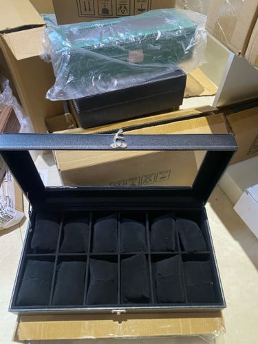 ប្រអប់នាឡិកា 12 ថត black lover