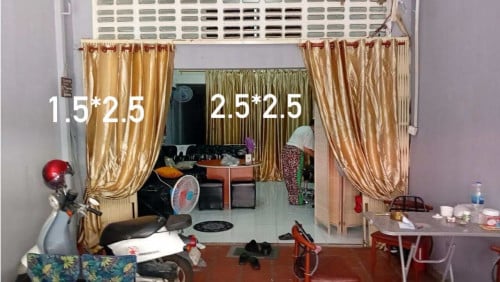 វាំងននមួយទឹក ទំហំមាន៤ផ្ទាំង 2.5*2.5 និង 1.5*2.5