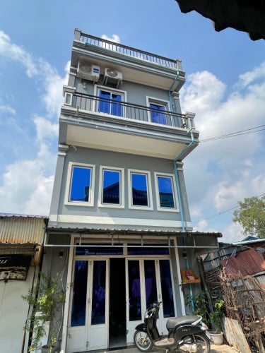 ផ្ទះលក់​ ទំហំ​ 4.5 X 8.8m លក់​ 50,000$
