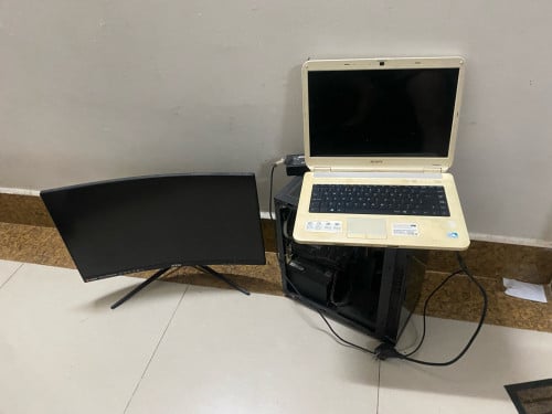 លក់ទាំងអស់80$ monitor msi curved 144hzឆេះអេក្រង់ ធុងcomputer អត់ដឹងខូចអី laptop sony បើកដោតឌុយបានចេញ