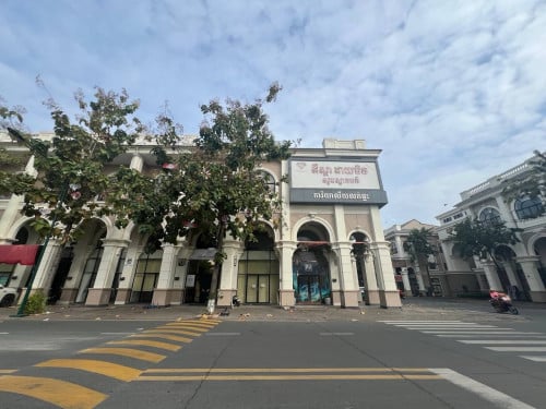 ្ទះអាជីវកម្មសម្រាប់ជួល | Shophouse for Rent