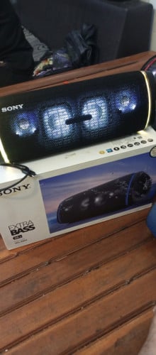 របស់កំរ sony srs xb 43 98% នៅសានុំថ្មកាន់សំលេងណែនស្រទន់ 119$  វៃដូរបាន