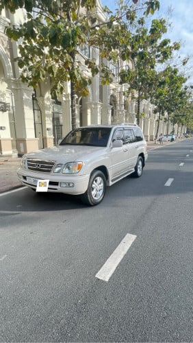 👉 ឡានលក់ Lexus LX 470 03 has full option ម្ចាស់ផ្ទាល់ឡានថ្មីធានាអត់បុក