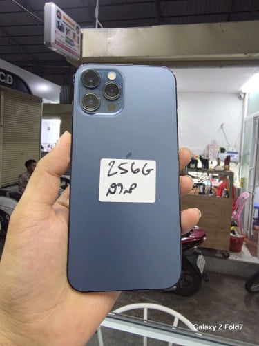 12ProMax 256G មានស្កេន