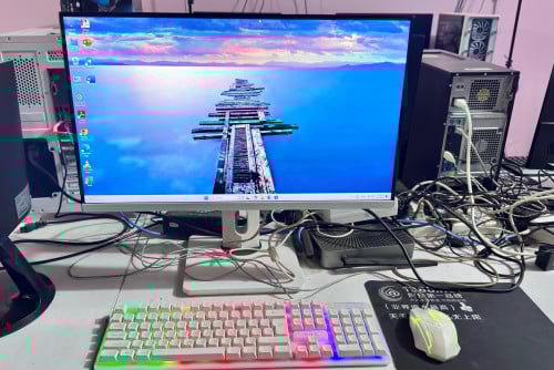 All in one PC i3-8100 24 inch