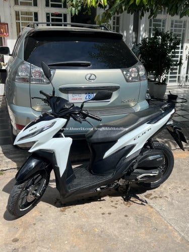 Click021NCX125 ម៉ូតូស្អាតដៃជេីងសាណុំហ្សិនមួយជុំ មានលក់នៅហាង( សេង សុខឡា 9999)