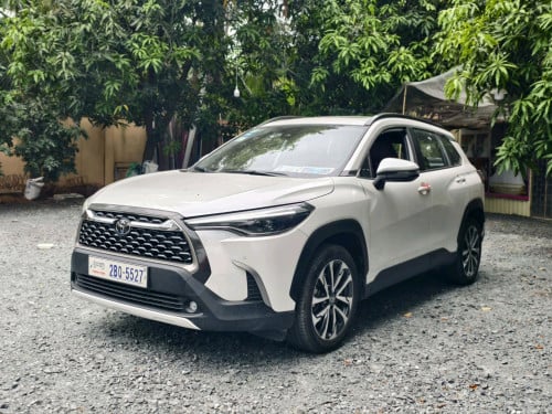 Corolla Cross 2022 (1ម៉ឺនគីឡូ)