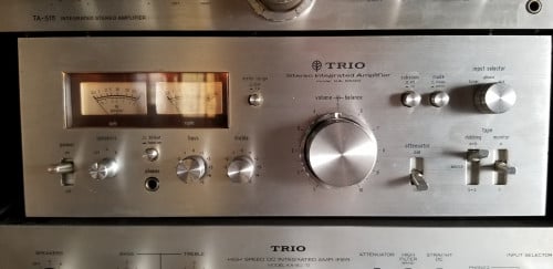 Trio amplifyer 115 W 100V  Vintage stereo Model KA-5500 from Japan 95% សុំលេងពិរោះ