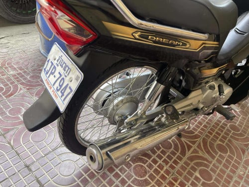 Honda Dream 022នៅស្អាតមានកាតគ្រីត្រឹមត្រូវលក់1950$