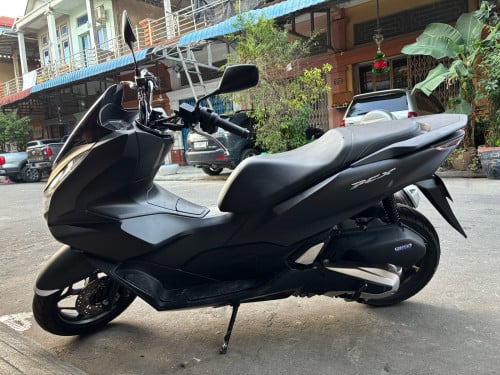 Honda PcX 125cc Japen នាំចូលពីរKorea ម៉ាសុីនស្អាត ទឹកថ្នាំស្រុីន ផ្លាកលេខកណ្ដាល1AV
