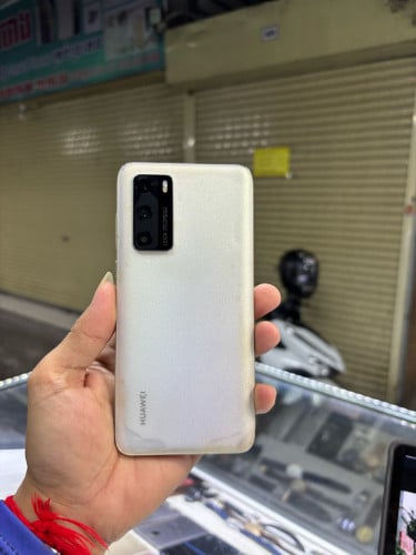 Huawei P40 128G Ram8G CH របកខ្នងក្រោយតិច