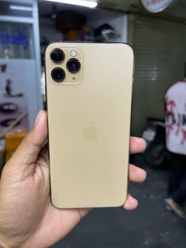 iPhone 11Pro Max អេក្រង់ស៊ីន អត់ស្កេន 64ជី