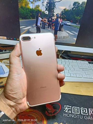 Iphone 7+ 256G ស្អាត