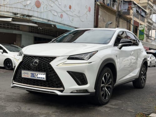 Lexus Nx300 Fsport ទឹកថ្នាំ ហ្សិនទាំងកាងមុខក្រោយ ខាងក្នុងនៅថ្មី