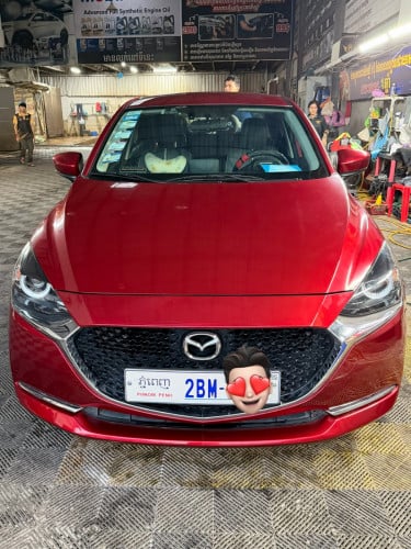 Mazda 2 Full Option ឆ្នាំ 2022 (ម្ចាស់ដើម) ឡានស្អាត