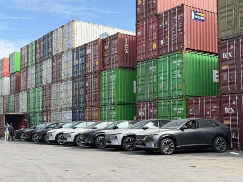 Mazda EZ60 2025 max option