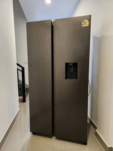 MOVING SALE - SAMSUNG 2 DOOR 570L Fridge