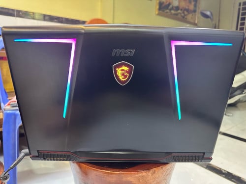 MSI GE63 Raider RGB8SE (Gaming&Design)  Core i7 Ram16G HD 1.14T