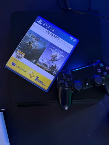 Ps4 slim for sale + 2 games