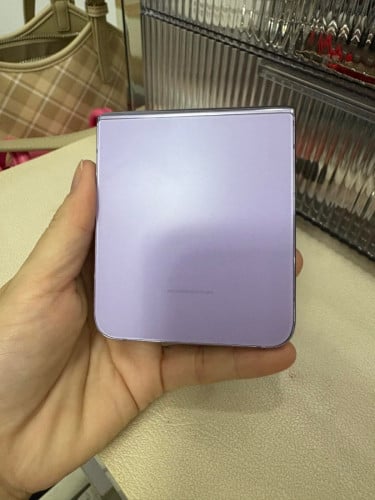 Samsung Flip 4 ម្ចាស់ផ្ទាល់ ថ្មីខ្លាំង