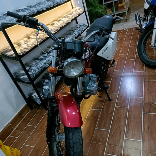 លក់ប្រញាប់ដូរសេរី