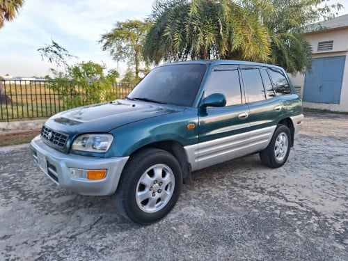 ឡានប្រើរាល់ថ្ងៃ តំលៃចរចារ