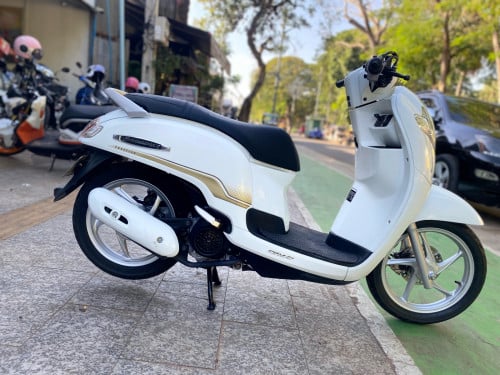 ១ទឹក គ្របសេរី