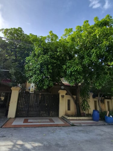 វីឡាភ្លោះ មុខសួន លក់