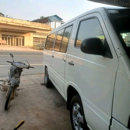 ឡានលក់បន្ទាន់ ទិញភ្លាមជិះភ្លែត