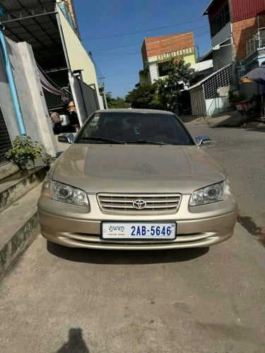 ឡានស្អាត កាម៉ារីឆ្លាម(ឆ្នាំ2000)