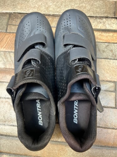 ស្បែកជើងខ្លីប​ធាក់កង់​ ទំហំ​ 39.5Bontrager Vostra  Road Shoes🥇ធានា​គុណភាព​នៅថ្មី85% របស់ចំ