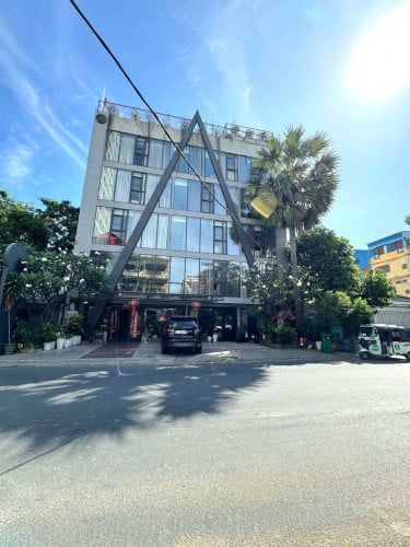 សណ្ឋាគារសម្រាប់ជួល / 酒店整栋出租 / HOTEL FOR LEASE