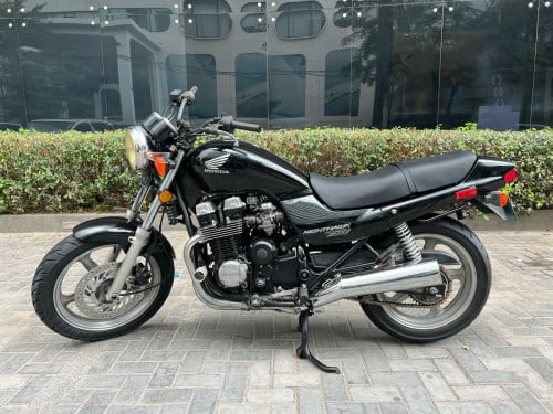 ណៃហត់ 750cc